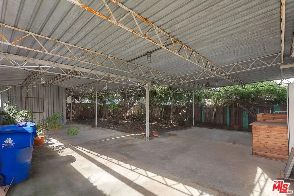 1271 S Mullen Avenue, Los Angeles, California 90019 home-pic-24