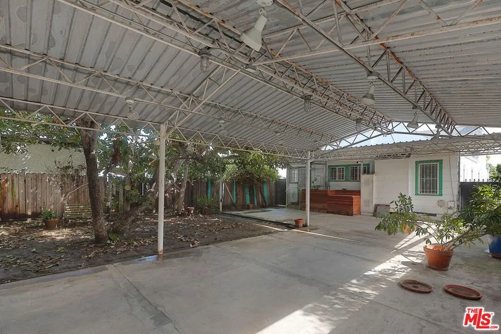 1271 S Mullen Avenue, Los Angeles, California 90019 home-pic-26