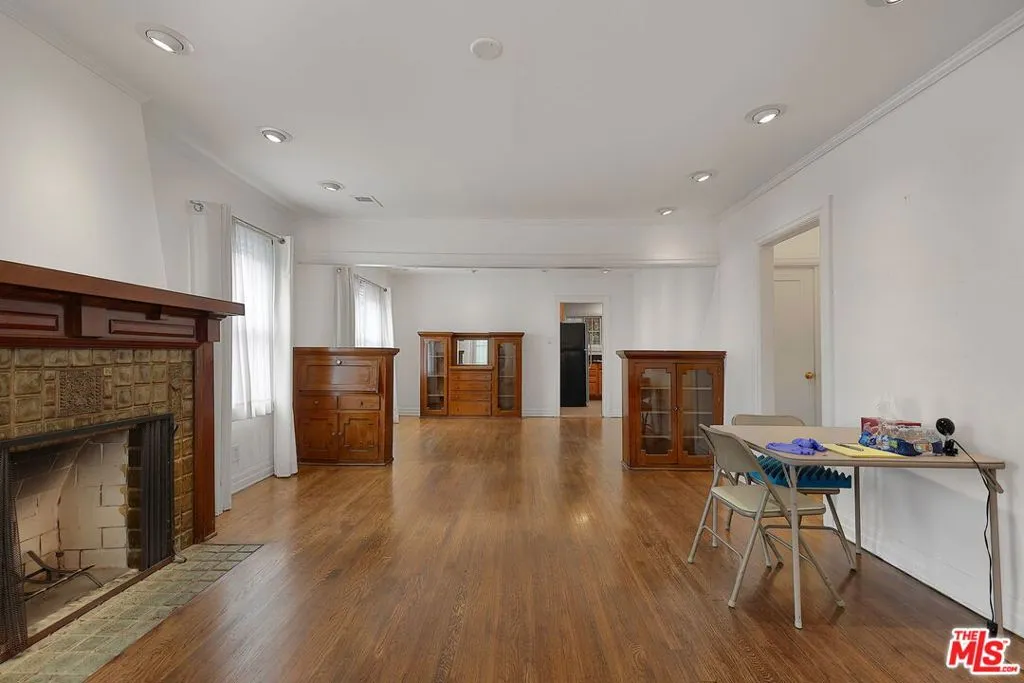 1271 S Mullen Avenue, Los Angeles, California 90019 home-pic-6