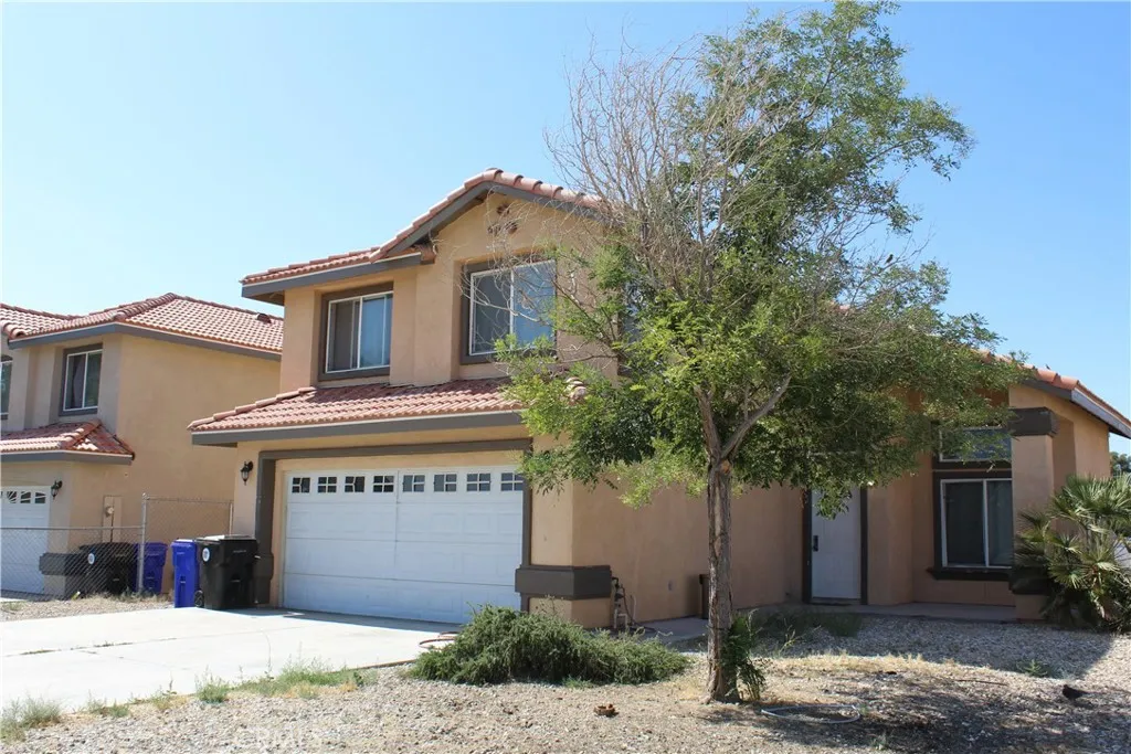 15705 Tern Road, Victorville, California 92394 home-pic-2