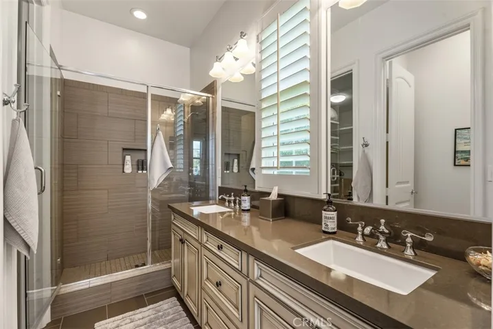 Downstairs "mini master" bath
