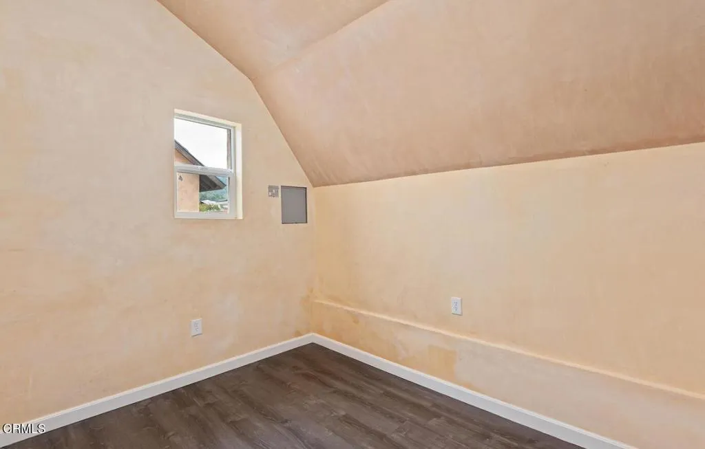 831 Blaine Avenue, Fillmore, California 93015 home-pic-8