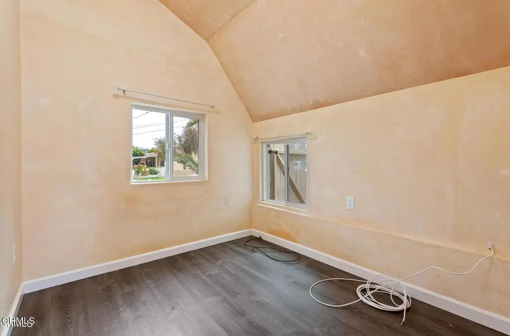 831 Blaine Avenue, Fillmore, California 93015 home-pic-7
