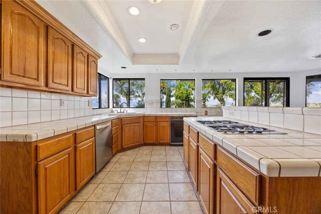3195 Hampton, West Covina, California 91791 home-pic-19