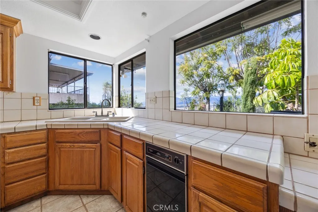 3195 Hampton, West Covina, California 91791 home-pic-22