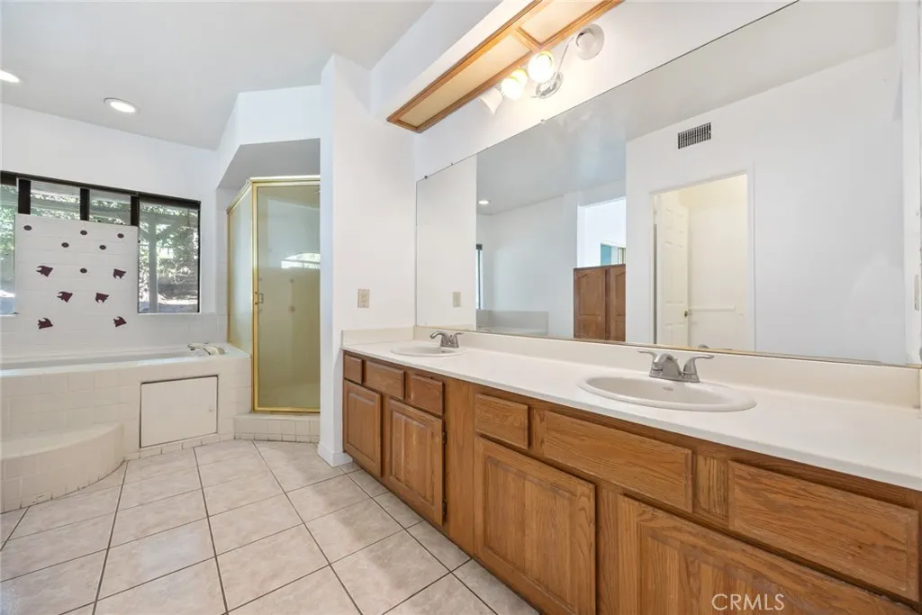 3195 Hampton, West Covina, California 91791 home-pic-43