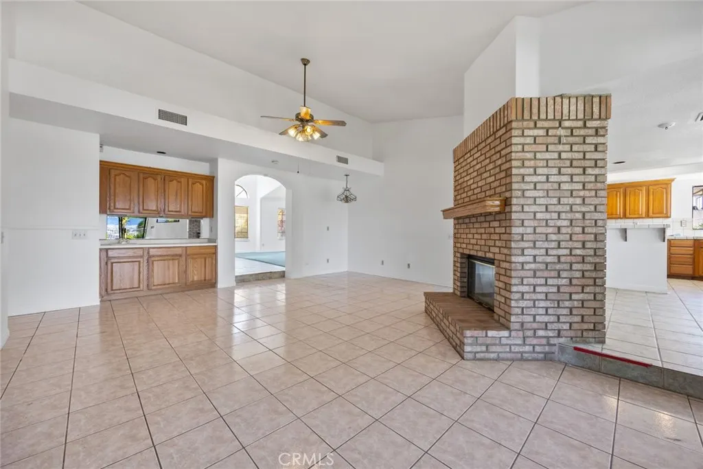 3195 Hampton, West Covina, California 91791 home-pic-28