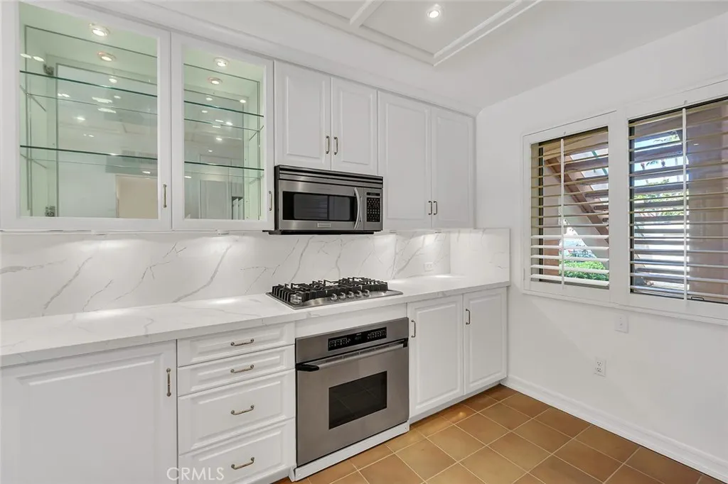 172 Villa Point Drive, Newport Beach, California 92660 — photo 4