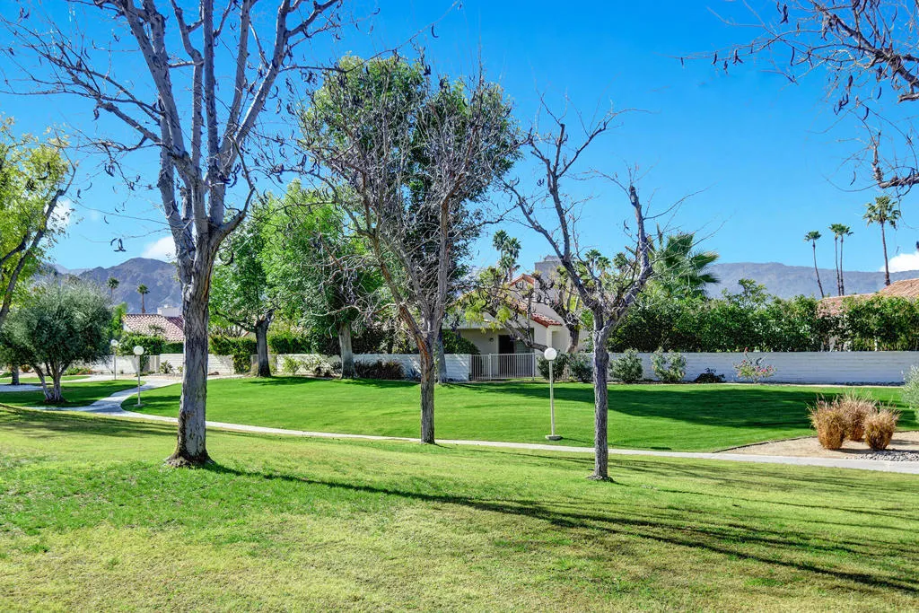 43733 Avenida Alicante, Palm Desert, California 92211 home-pic-23