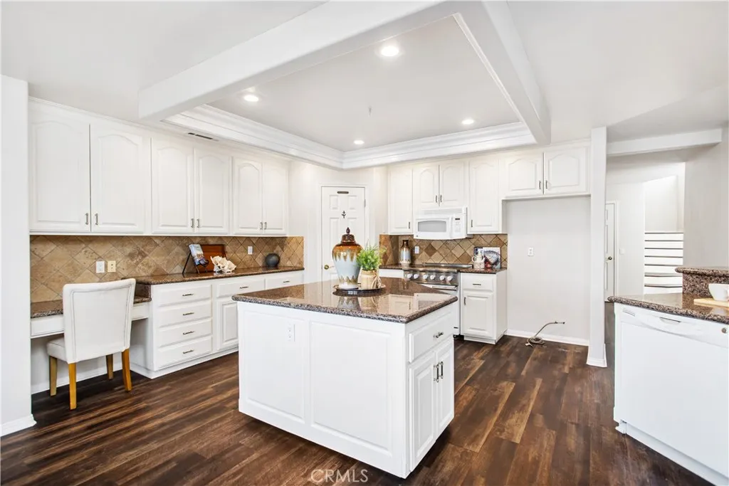 30248 White Wake, Menifee, California 92587 home-pic-25