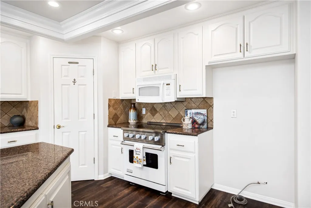 30248 White Wake, Menifee, California 92587 home-pic-27