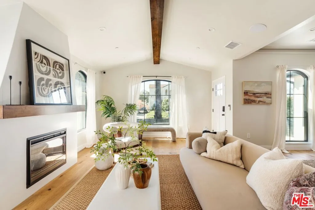 3014 S Norton Avenue, Los Angeles, California 90018 home-pic-5
