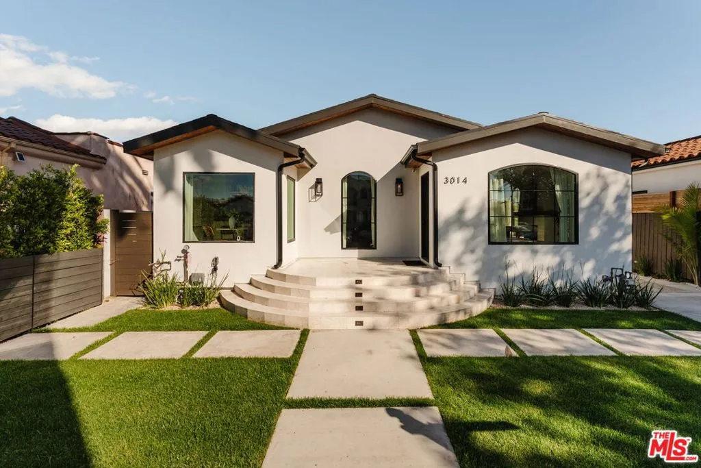 3014 S Norton Avenue, Los Angeles, California 90018 home-pic-1