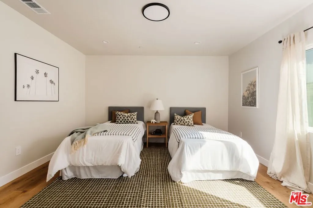 3014 S Norton Avenue, Los Angeles, California 90018 home-pic-17
