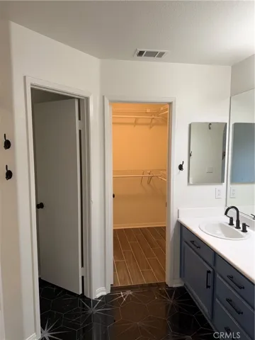 Primary ba w double sinks