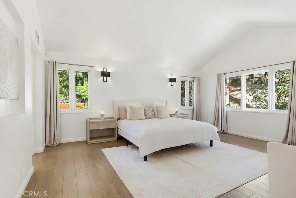 9499 Cherokee, Beverly Hills, California 90210 home-pic-44