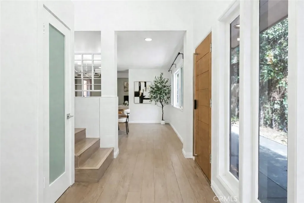 9499 Cherokee, Beverly Hills, California 90210 home-pic-6