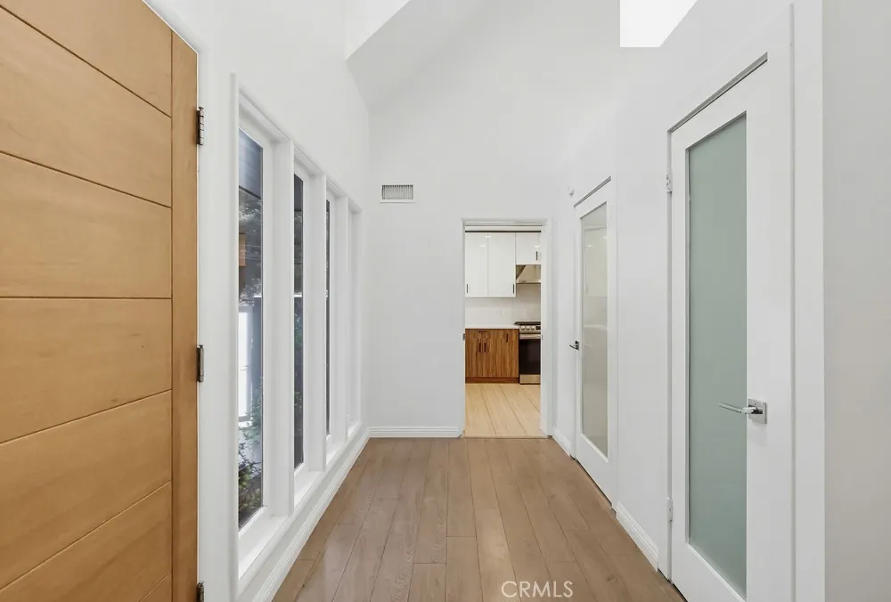 9499 Cherokee, Beverly Hills, California 90210 home-pic-13