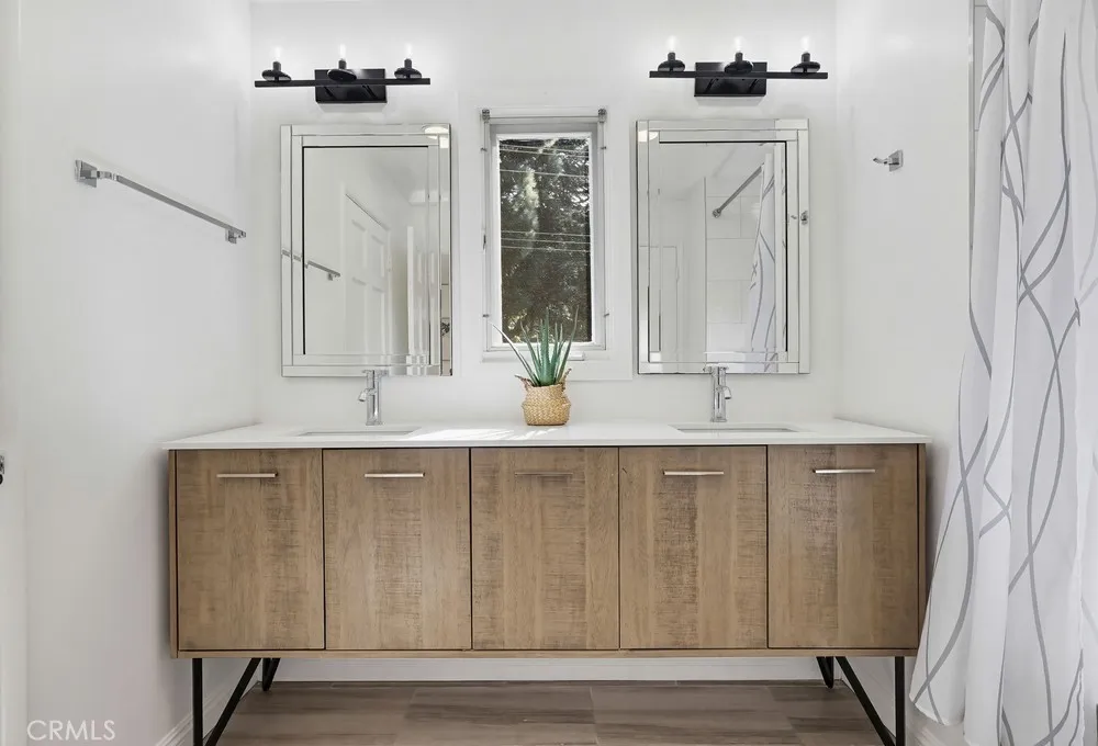 9499 Cherokee, Beverly Hills, California 90210 home-pic-35
