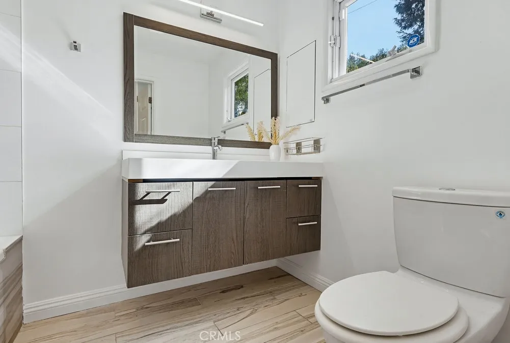 9499 Cherokee, Beverly Hills, California 90210 home-pic-24