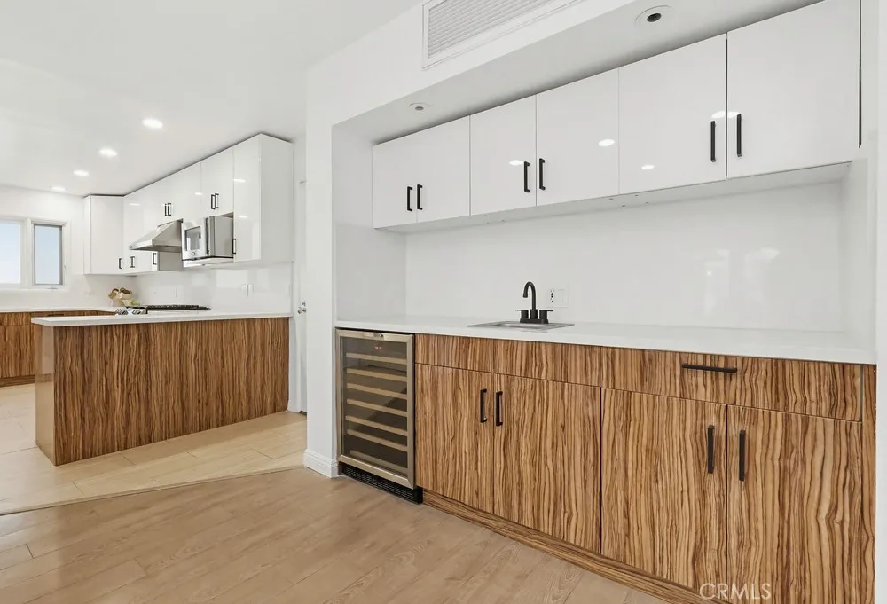 9499 Cherokee, Beverly Hills, California 90210 home-pic-18