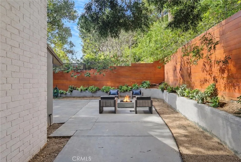 9499 Cherokee, Beverly Hills, California 90210 home-pic-51
