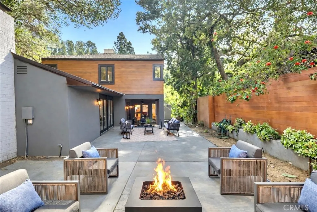 9499 Cherokee, Beverly Hills, California 90210 home-pic-53