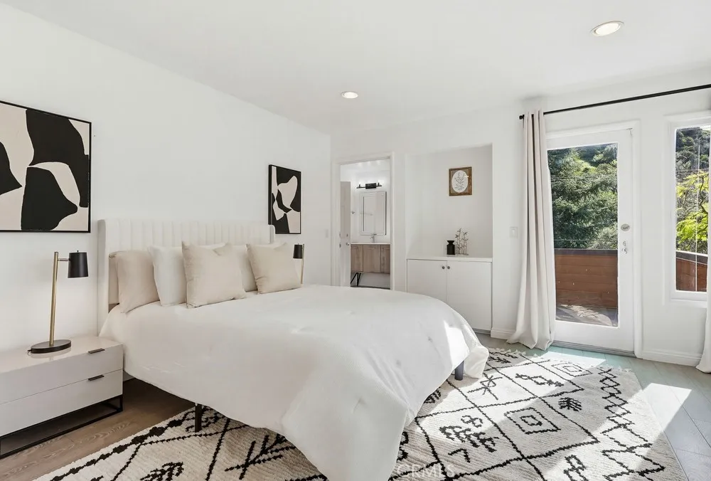 9499 Cherokee, Beverly Hills, California 90210 home-pic-37