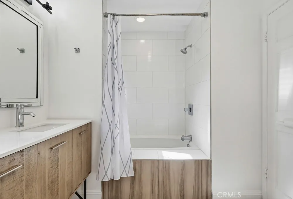 9499 Cherokee, Beverly Hills, California 90210 home-pic-36