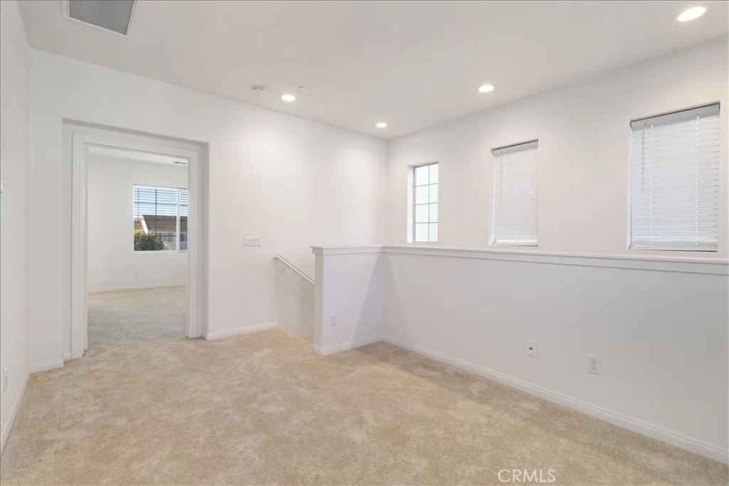 3126 E Painted Crescent St, Ontario, California 91762 home-pic-22
