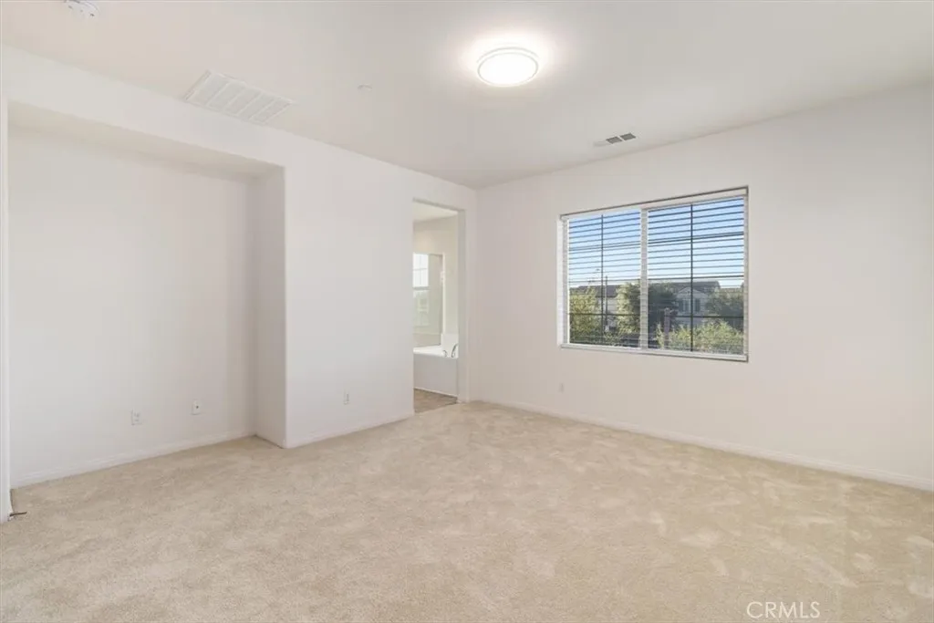 3126 E Painted Crescent St, Ontario, California 91762 home-pic-26