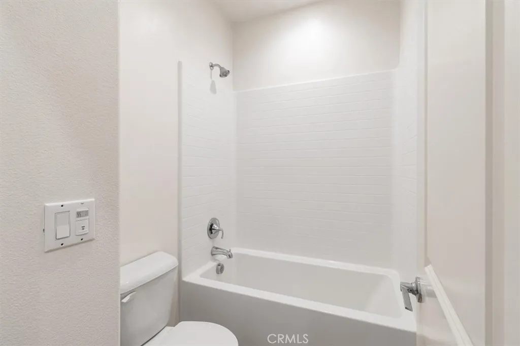 3126 E Painted Crescent St, Ontario, California 91762 home-pic-36