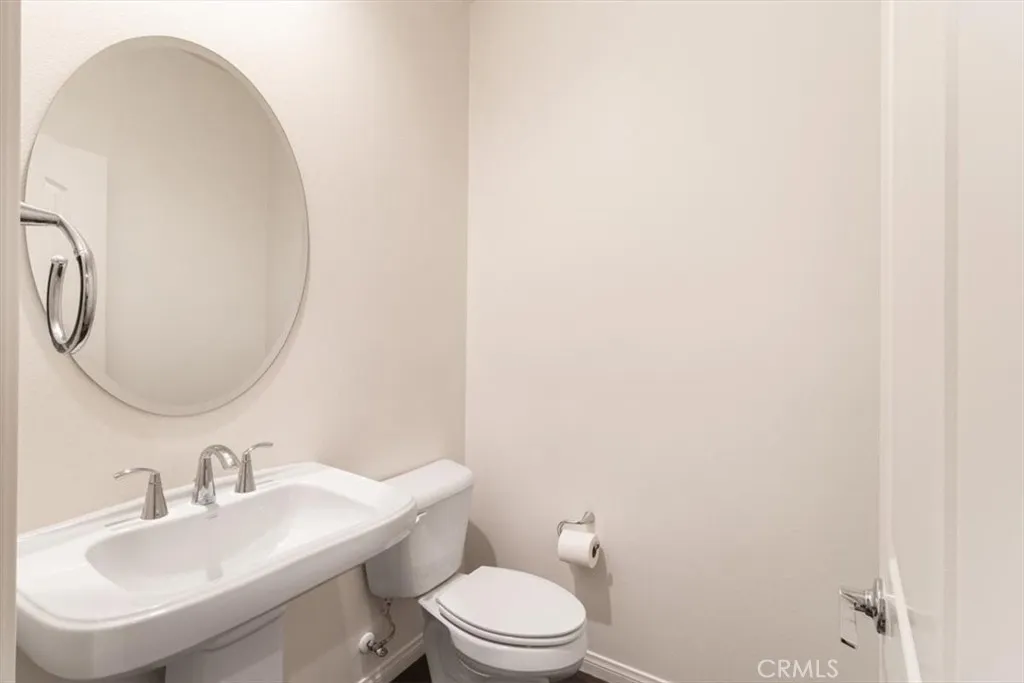 3126 E Painted Crescent St, Ontario, California 91762 home-pic-17