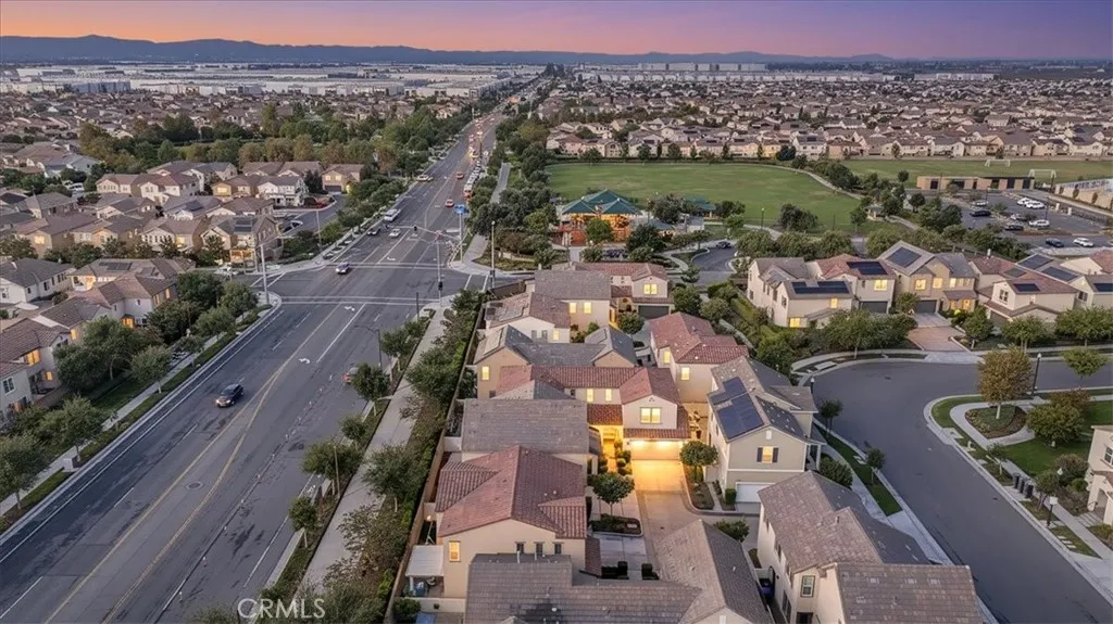 3126 E Painted Crescent St, Ontario, California 91762 home-pic-40