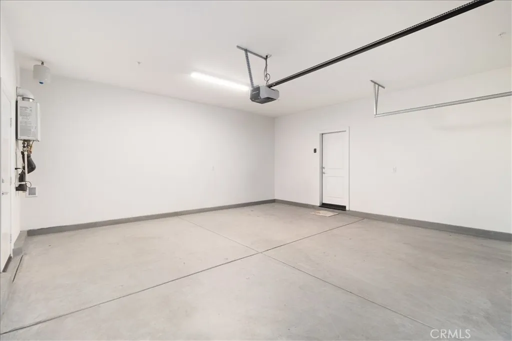3126 E Painted Crescent St, Ontario, California 91762 home-pic-19