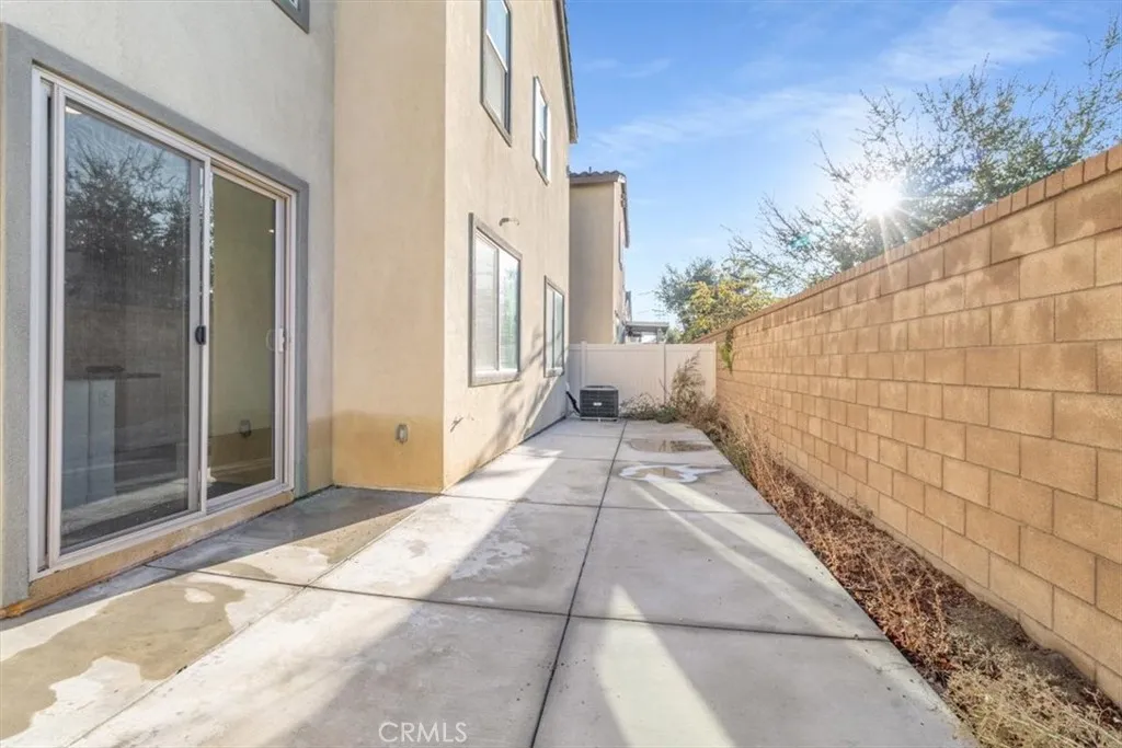 3126 E Painted Crescent St, Ontario, California 91762 home-pic-12