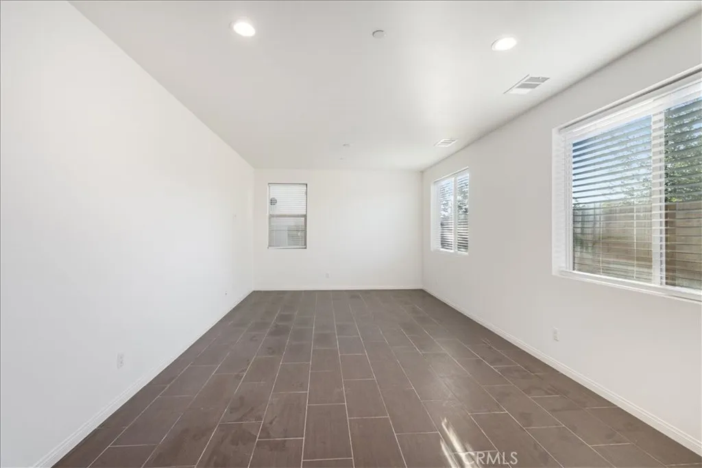 3126 E Painted Crescent St, Ontario, California 91762 home-pic-15