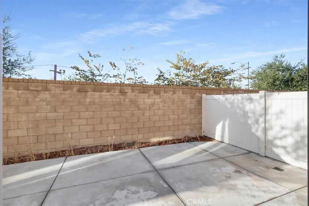 3126 E Painted Crescent St, Ontario, California 91762 home-pic-11