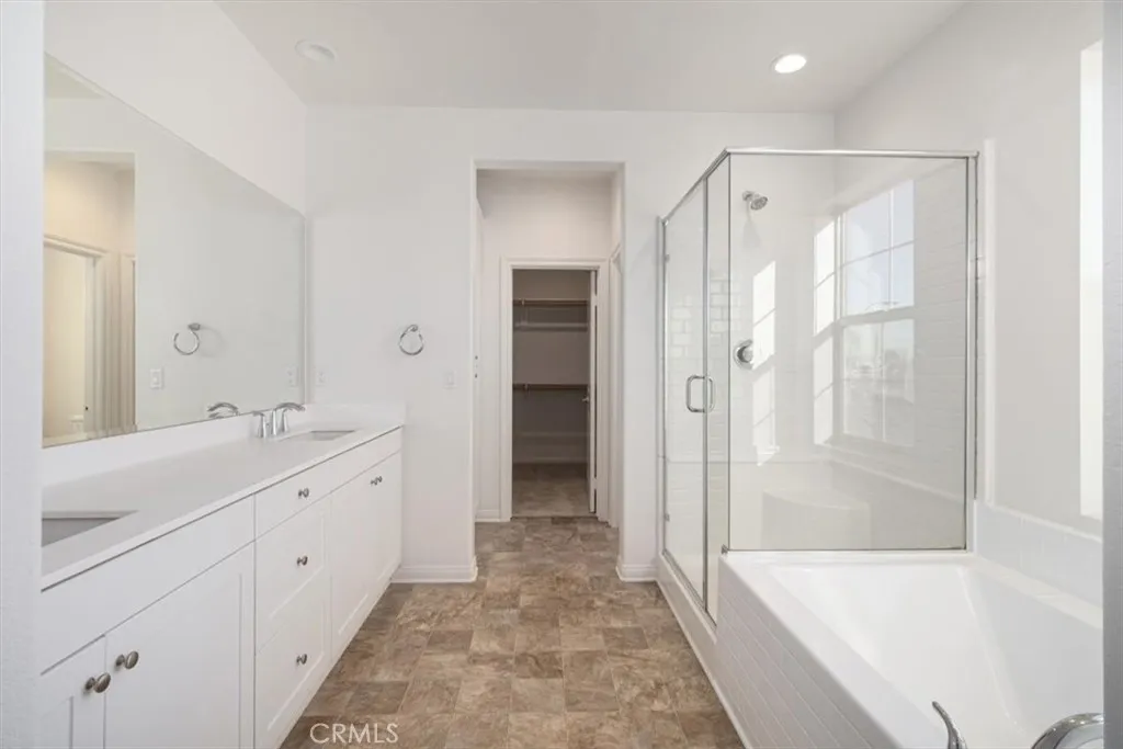 3126 E Painted Crescent St, Ontario, California 91762 home-pic-27
