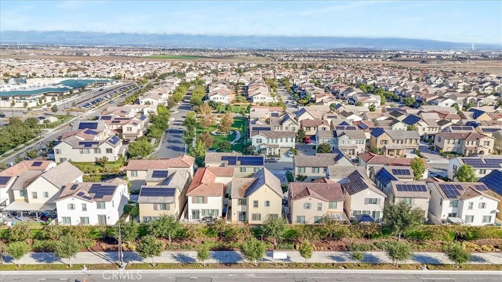 3126 E Painted Crescent St, Ontario, California 91762 home-pic-42