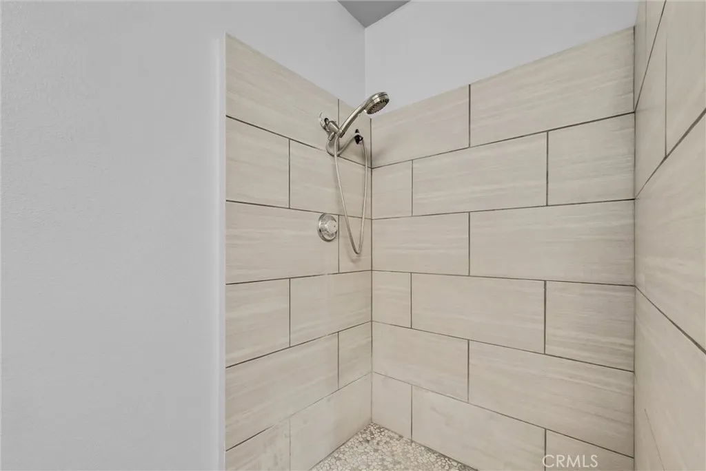 4549 Pinto, Jurupa Valley, California 92509 home-pic-6