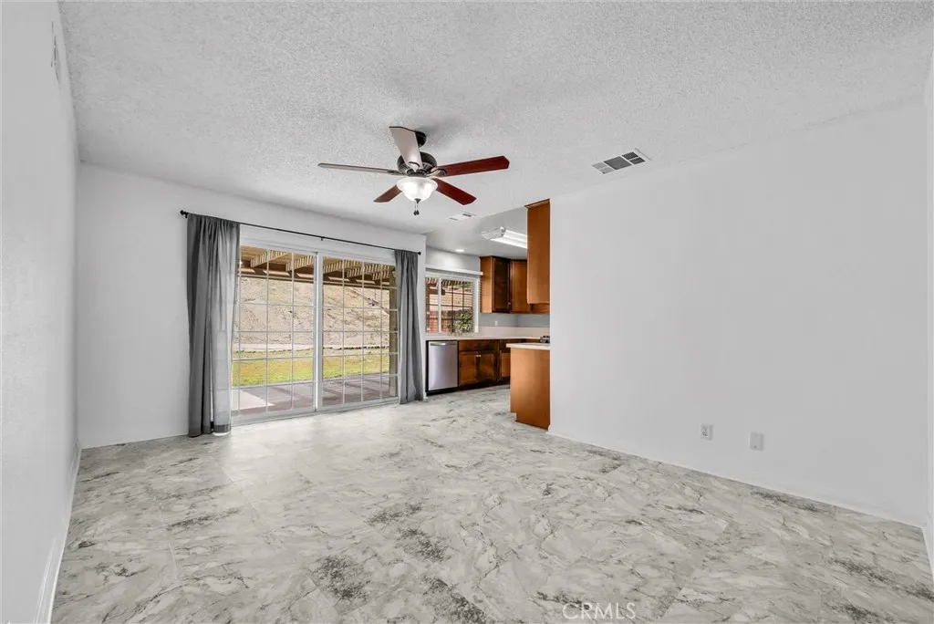 4549 Pinto, Jurupa Valley, California 92509 home-pic-22
