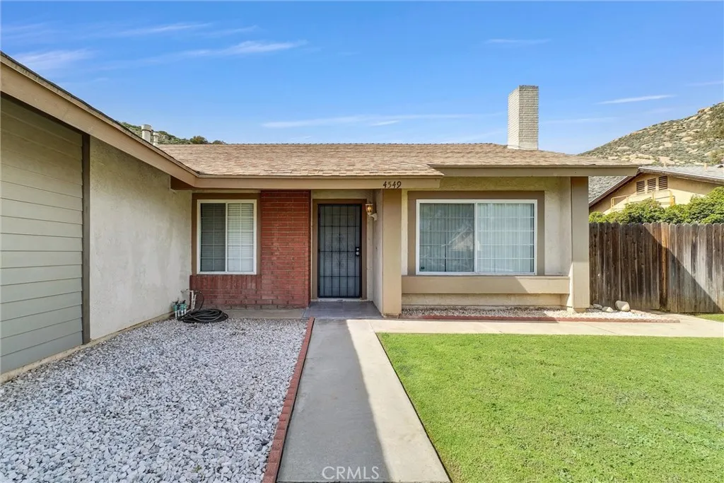 4549 Pinto, Jurupa Valley, California 92509 home-pic-12
