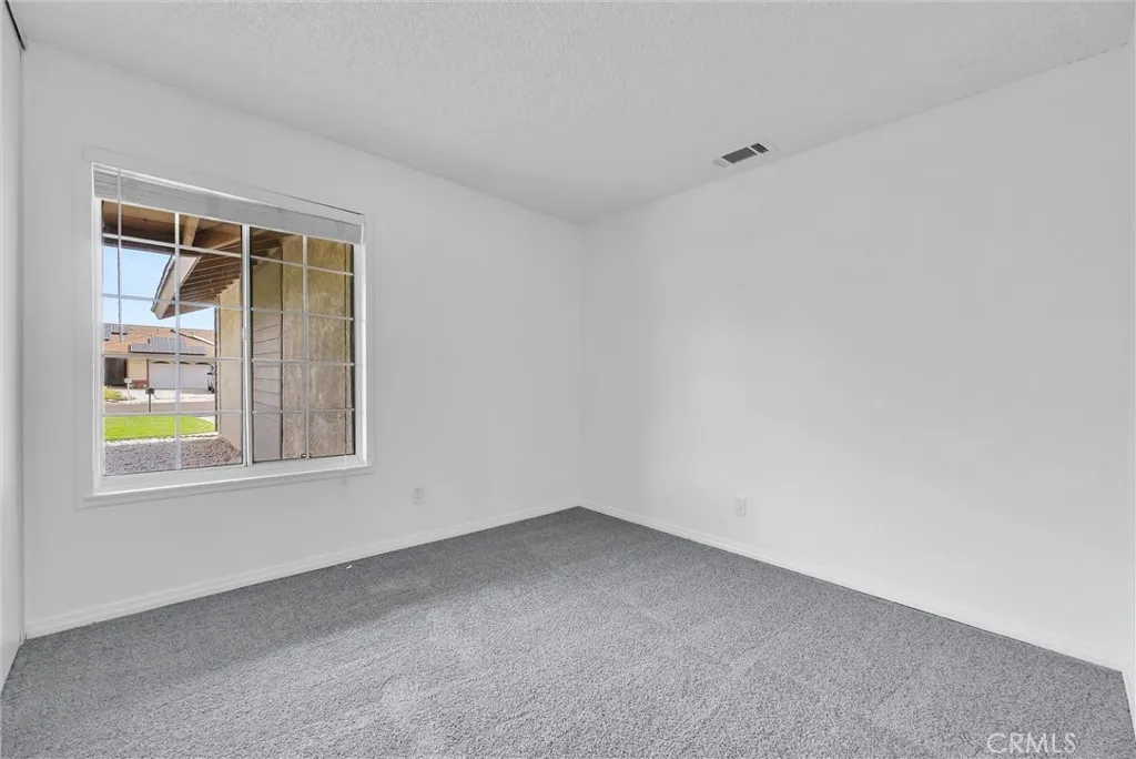 4549 Pinto, Jurupa Valley, California 92509 home-pic-23