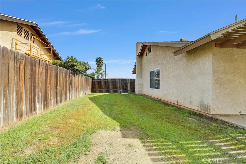 4549 Pinto, Jurupa Valley, California 92509 home-pic-38
