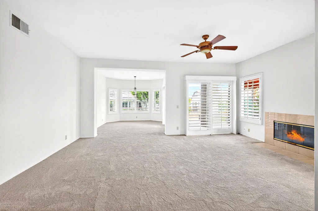 48131 Via Hermosa, La Quinta, California 92253 home-pic-5
