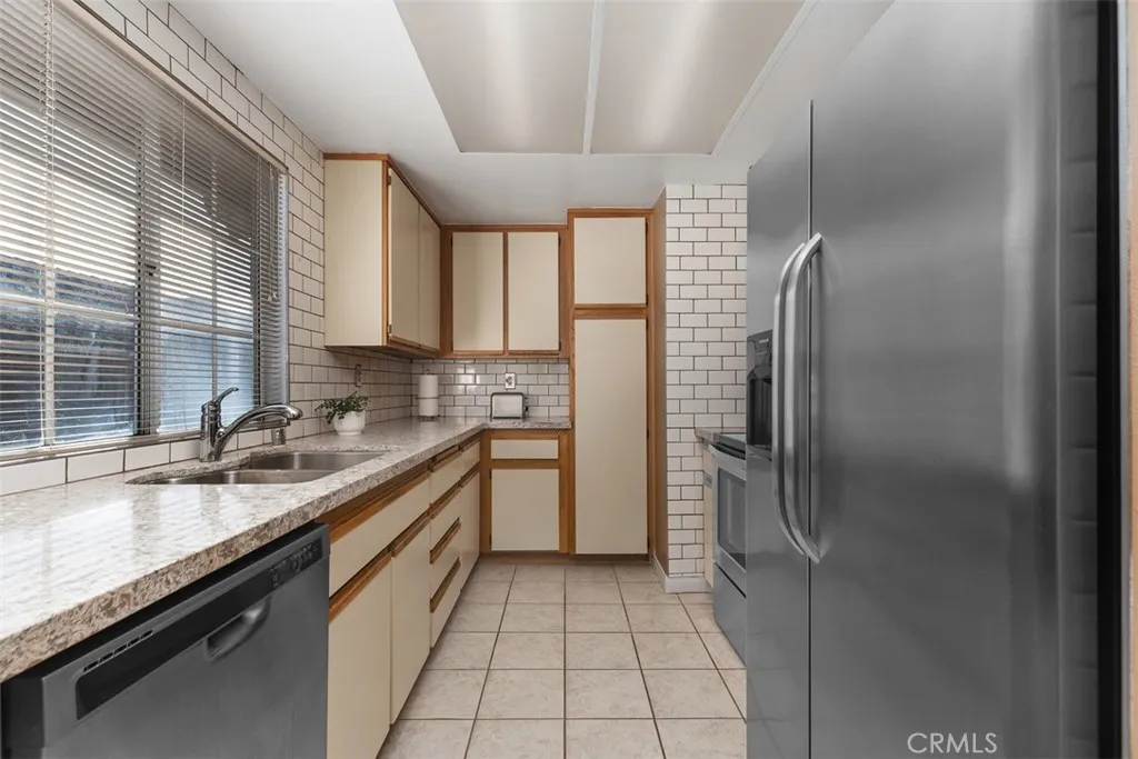 3 Via Pariente, Rancho Santa Margarita, California 92688 home-pic-20