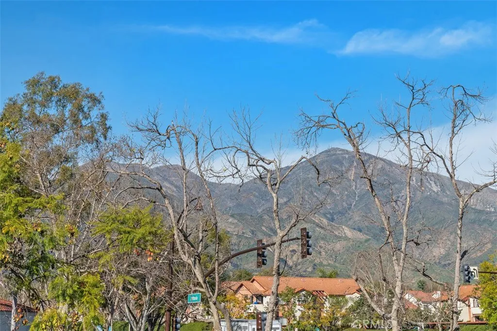 3 Via Pariente, Rancho Santa Margarita, California 92688 home-pic-4