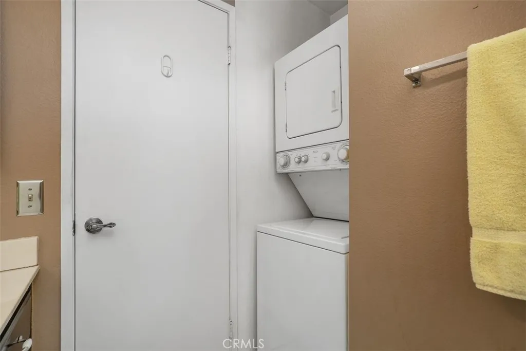 3 Via Pariente, Rancho Santa Margarita, California 92688 home-pic-36