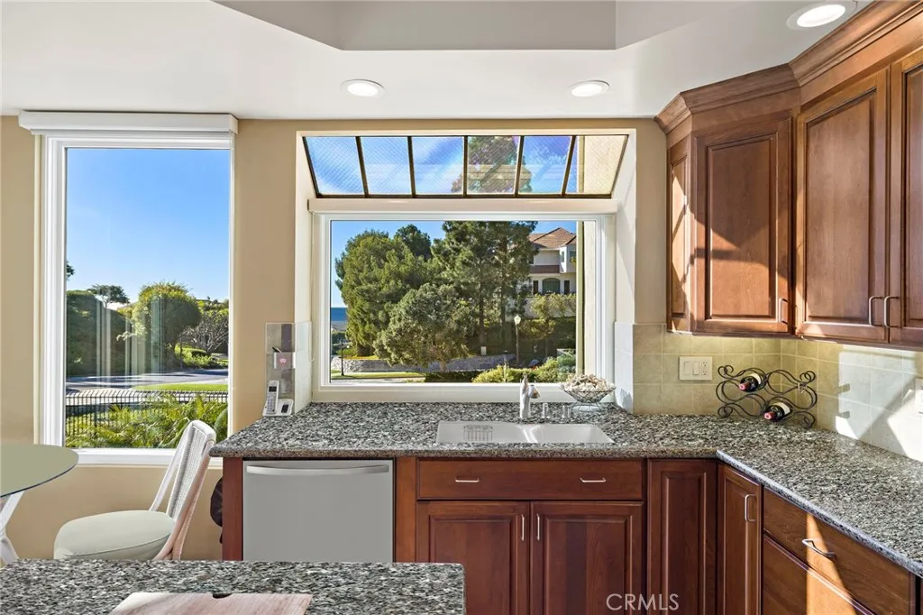25 Lucerne, Newport Beach, California 92660 home-pic-9